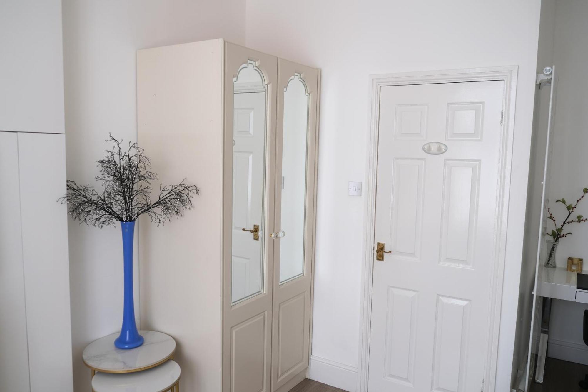 Lynton Road Apartment London Room photo