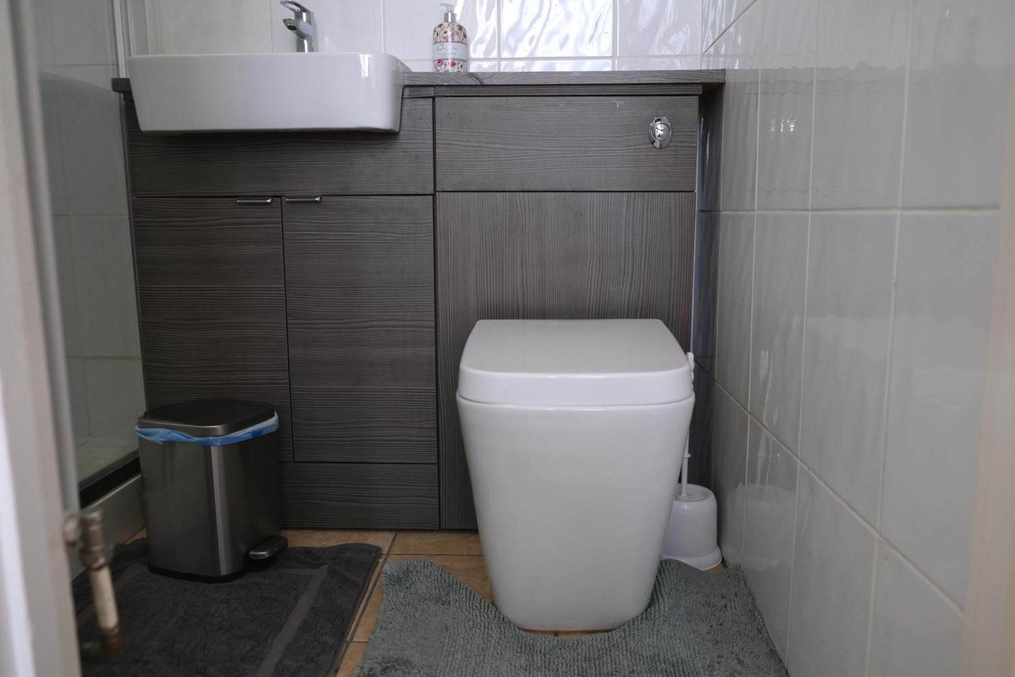 Lynton Road Apartment London Room photo